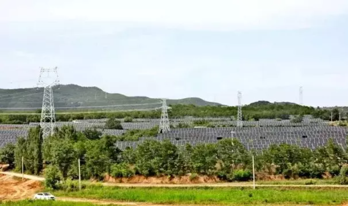 中國十三省最大光伏電站在這里！欽州康熙嶺的光伏電站能排上號了嗎？
