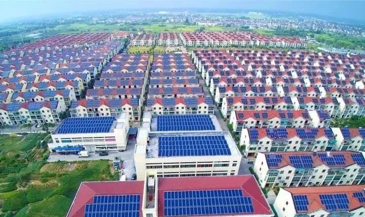 光伏發(fā)電“租房頂、免費裝”新套路，警惕陰陽合同，天上不會掉餡餅！